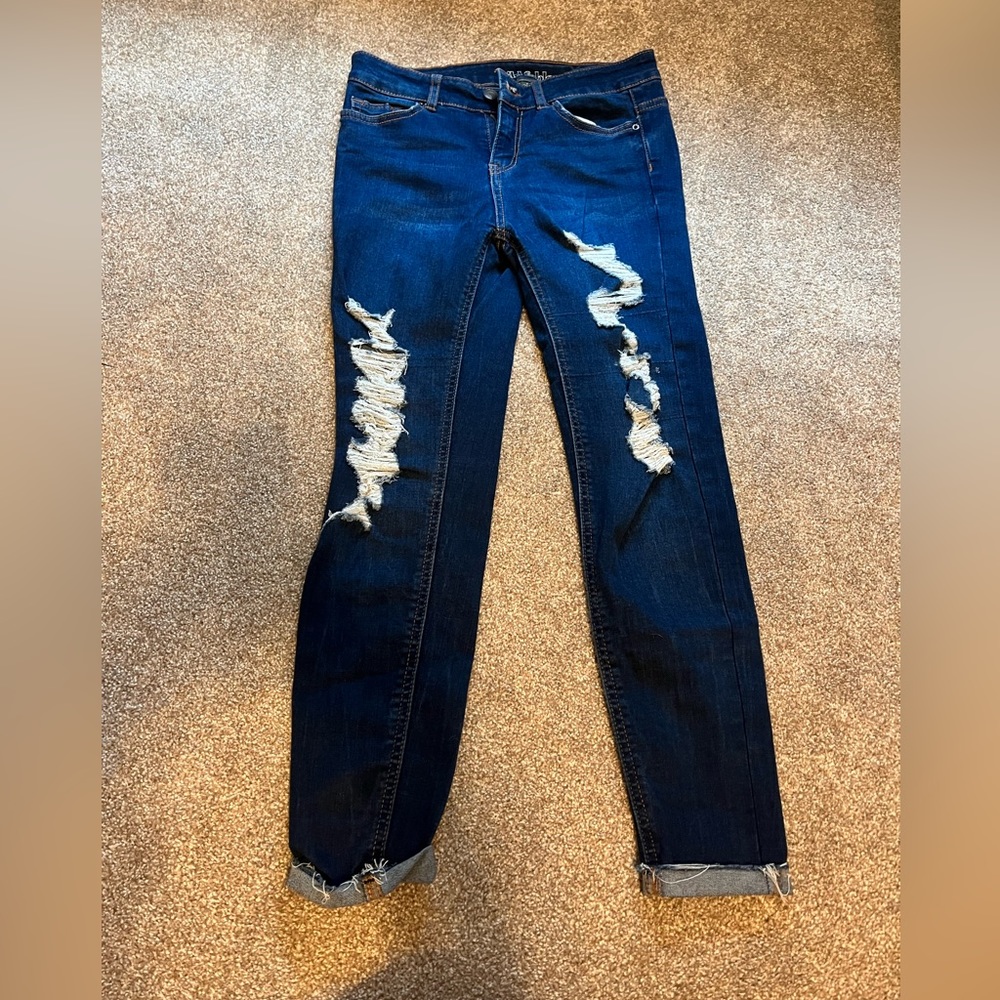 Ripped jeans size 6